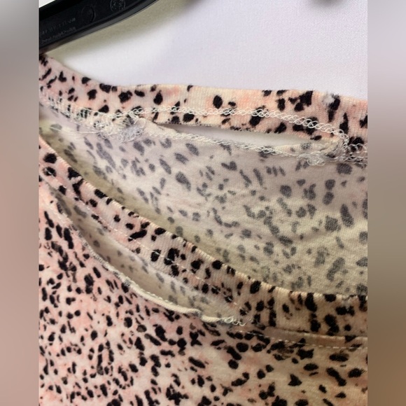 N:PHILANTHROPY
HARLOW PRINTED DISTRESSED T-SHIRT Pink Leopard Print New XS - Picture 6 of 12